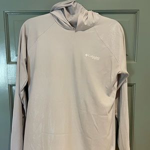 Ladies Columbia SPF shirt